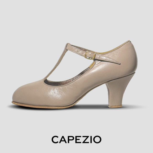 タップシューズのベースメント - CAPEZIO(カペジオ）キャラクター