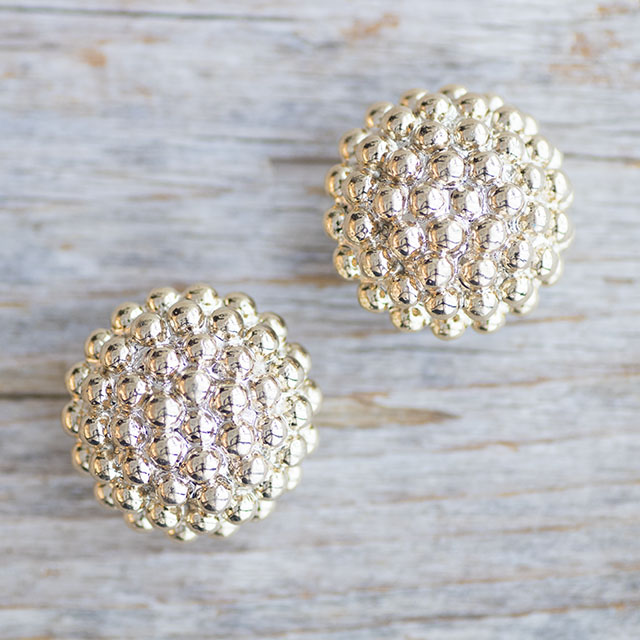 メタルラズベリーボタン