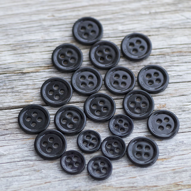黒蝶貝ボタン　染色ボタン　シャツ用ボタン