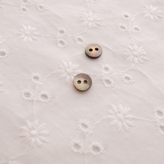 【丸型(定番)】茶蝶貝 貝ボタン#00150 2穴8mm