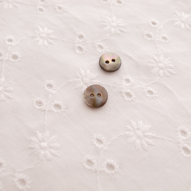 【丸型(定番)】茶蝶貝 貝ボタン#00150 2穴9mm