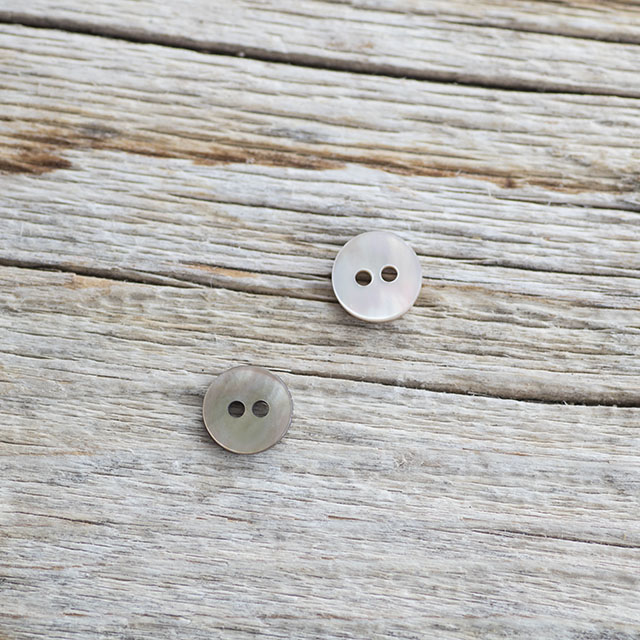 茶蝶貝ボタン　00104