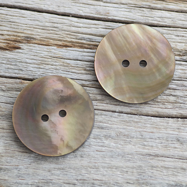 茶蝶貝ボタン　00104