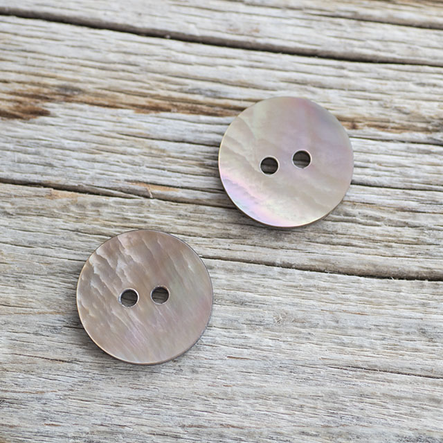 茶蝶貝ボタン　00104