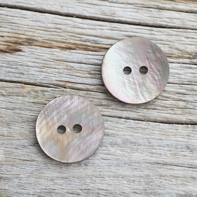 茶蝶貝ボタン　00104