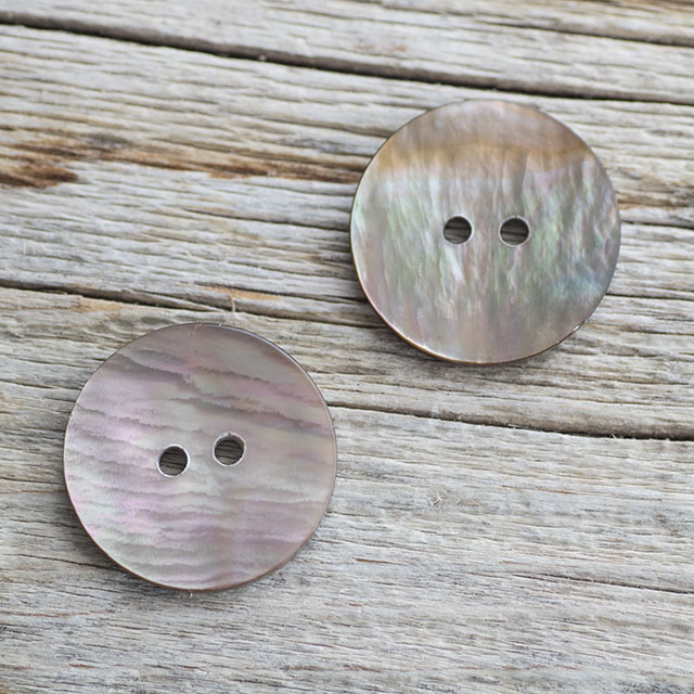 茶蝶貝ボタン　00104