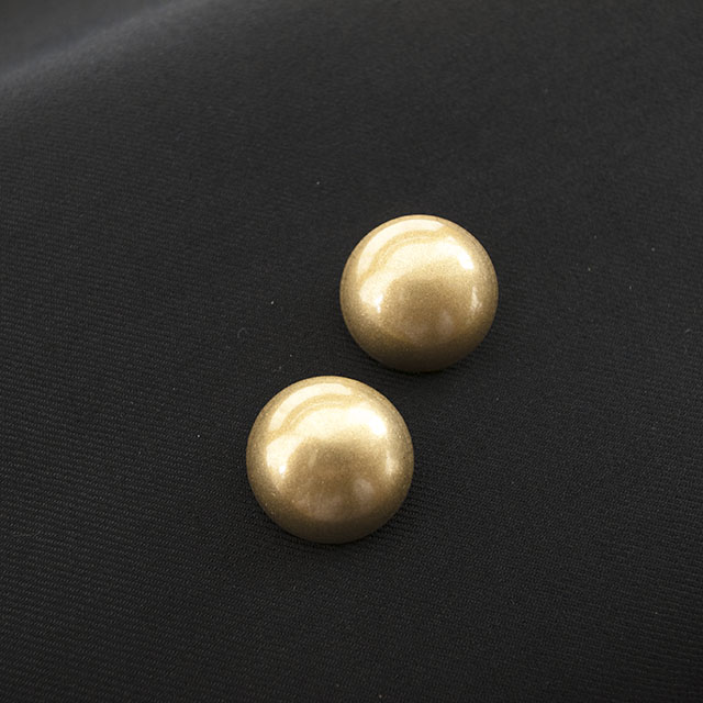 シンプルメタルボタン