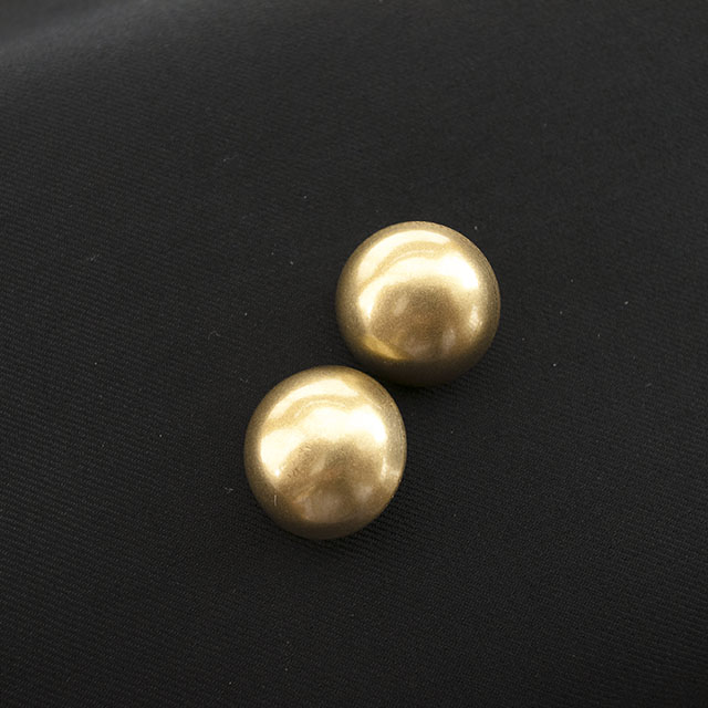 シンプルメタルボタン