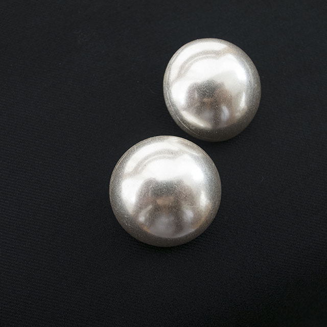 シンプルメタルボタン