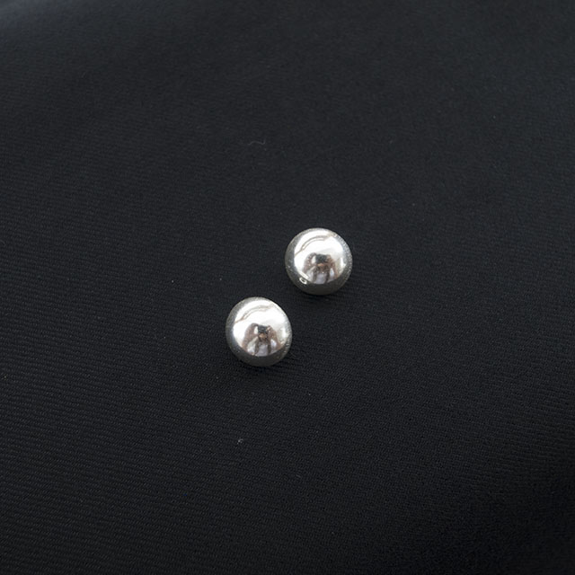 シンプルメタルボタン