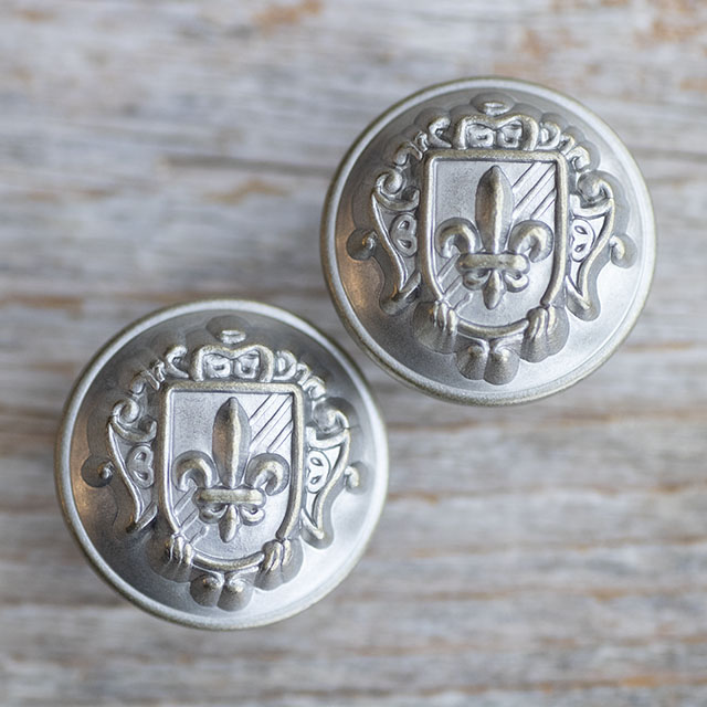 百合の紋章ボタン