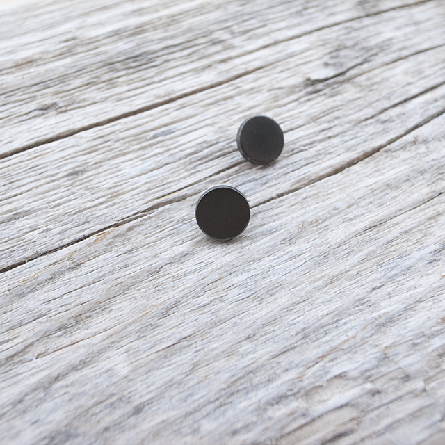 フラットメタルボタン