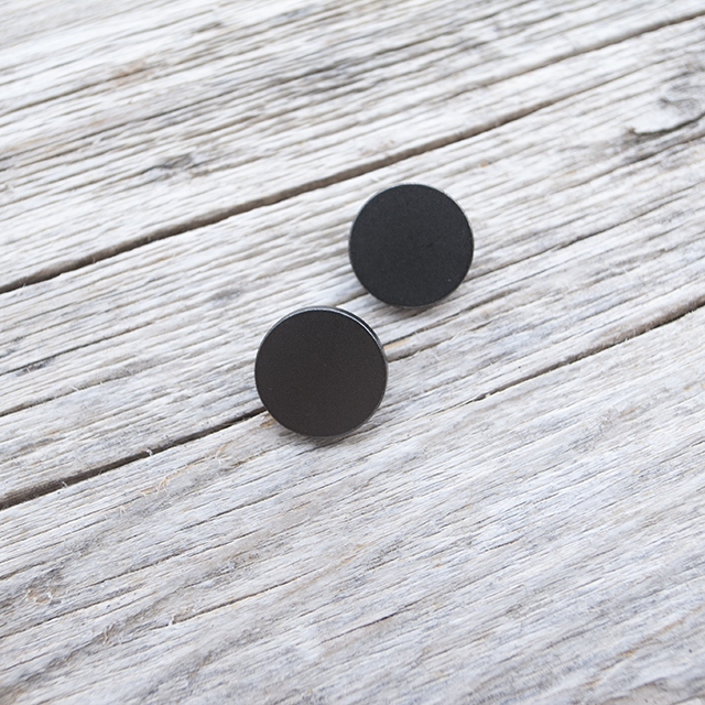 フラットメタルボタン