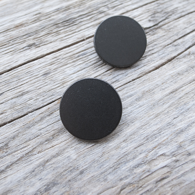 フラットメタルボタン