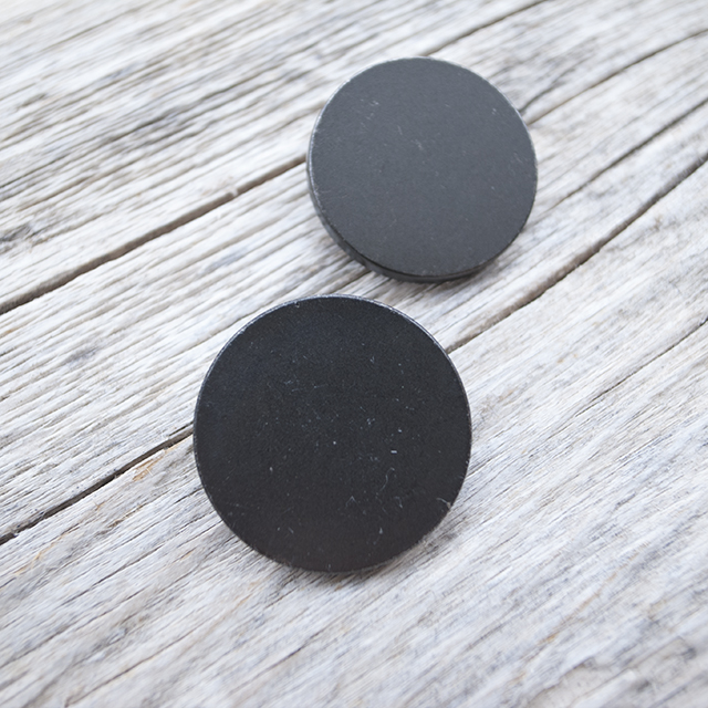 フラットメタルボタン