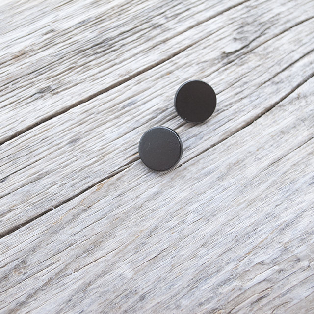 フラットメタルボタン