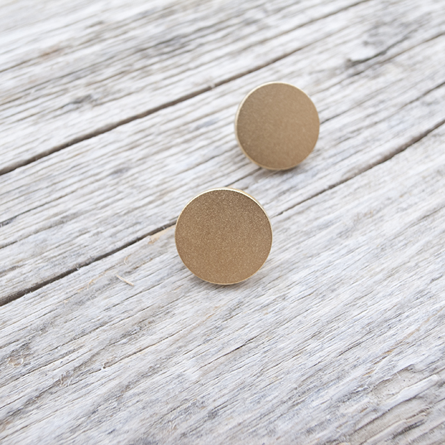 フラットメタルボタン