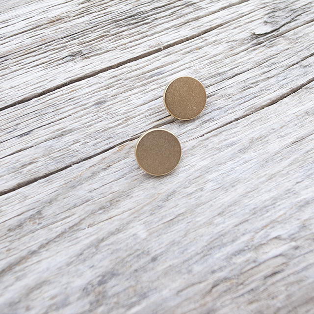 フラットメタルボタン