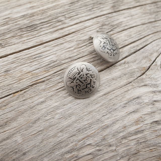 メタルエンブレムボタン