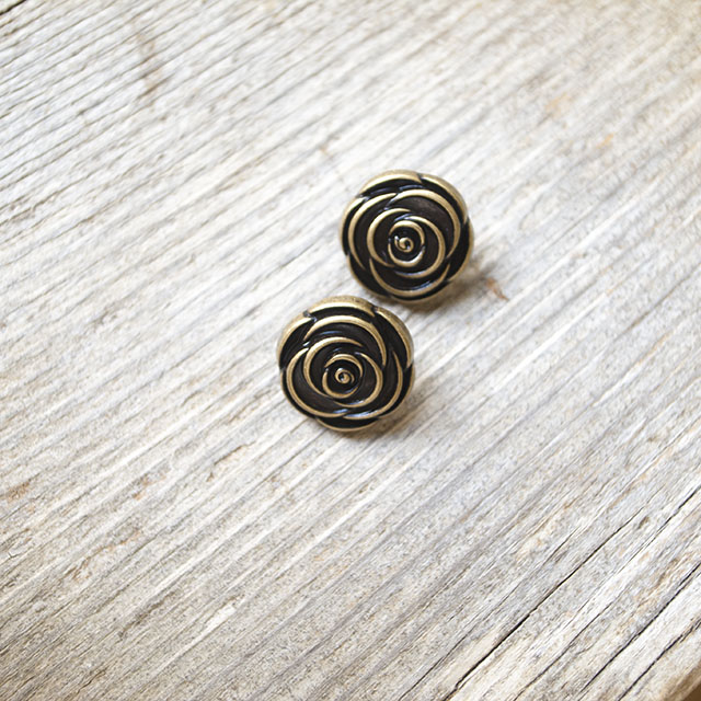 お花　メタルボタン