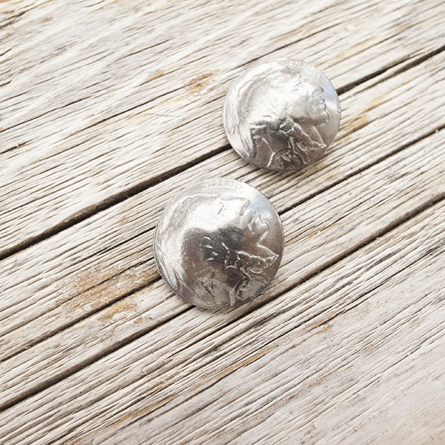 メタルボタン　コンチョ