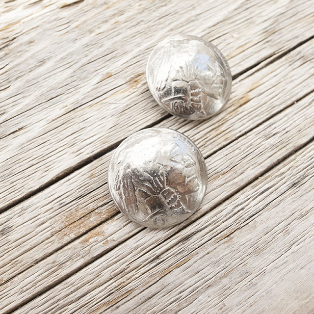 メタルボタン　コンチョ