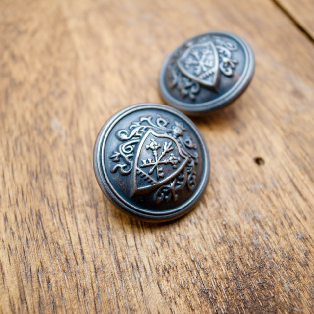 【丸型(エンブレムボタン)】真鍮ボタン#DM108 1穴２５mm　C/#ASM