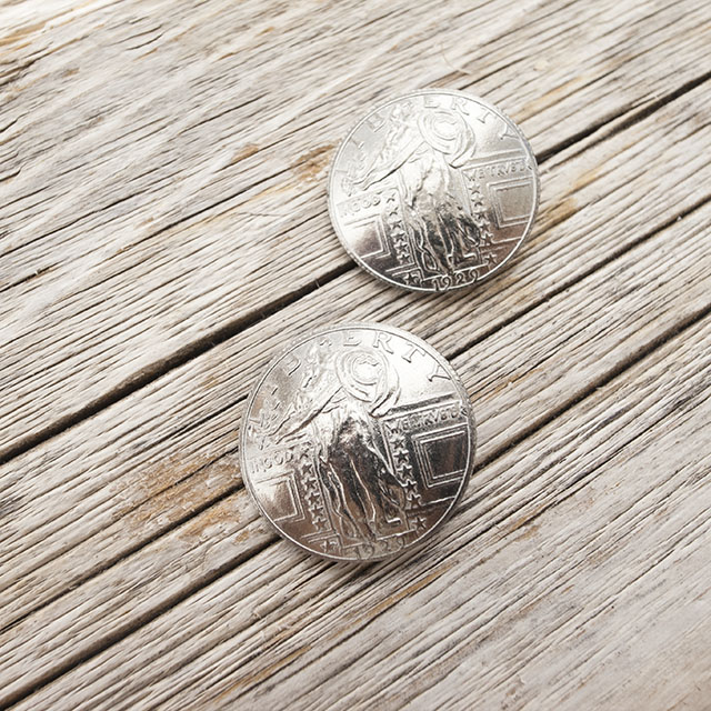 メタルボタン　コンチョ