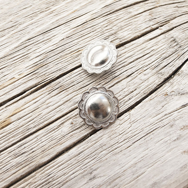 メタルボタン　コンチョ