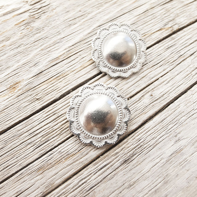 メタルボタン　コンチョ