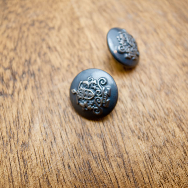 【丸型(エンブレムボタン)】真鍮ボタン#M950 1穴18mm　C/#SO