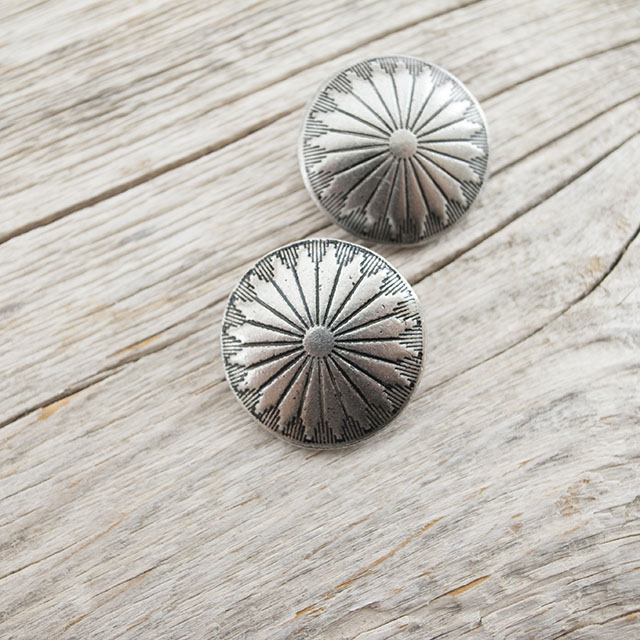 コンチョボタン