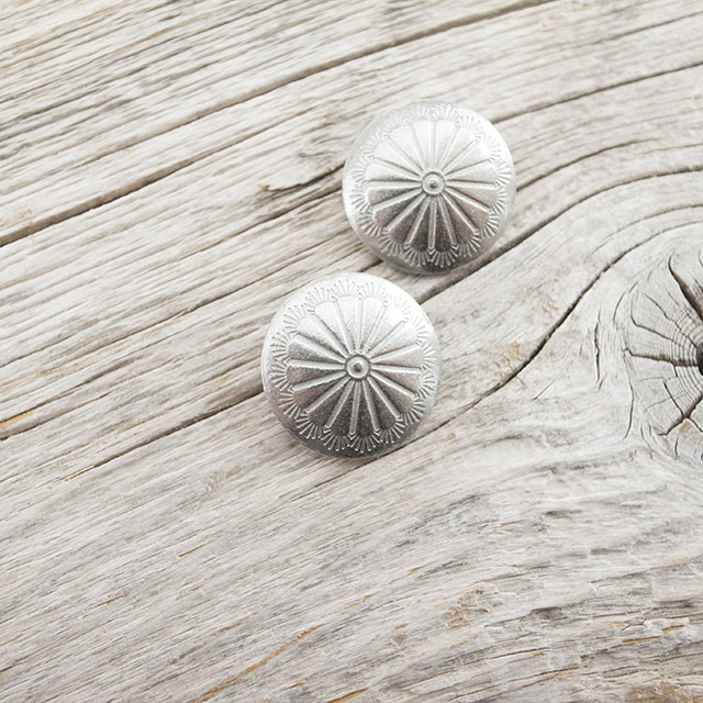 コンチョボタン