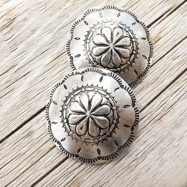 メタルボタン　コンチョ