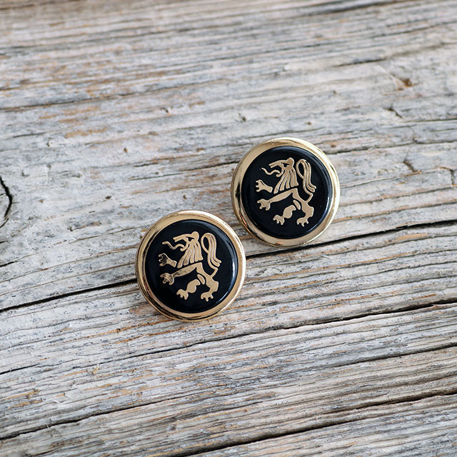 メタルエンブレムボタン