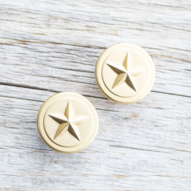 コンチョボタン