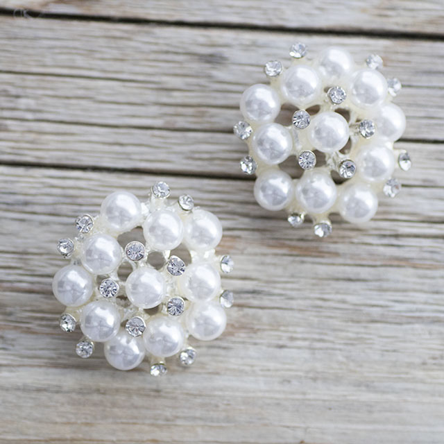 ビジューボタン