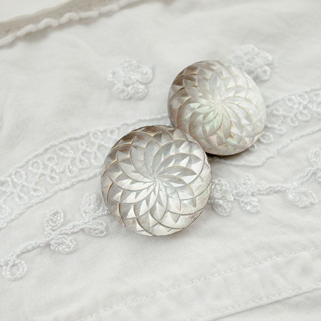 黒蝶ビンテージボタン