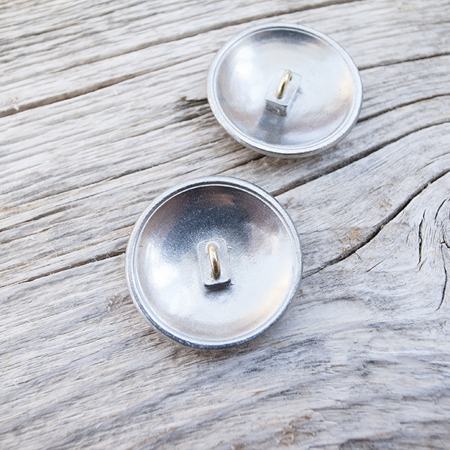 コンチョボタン