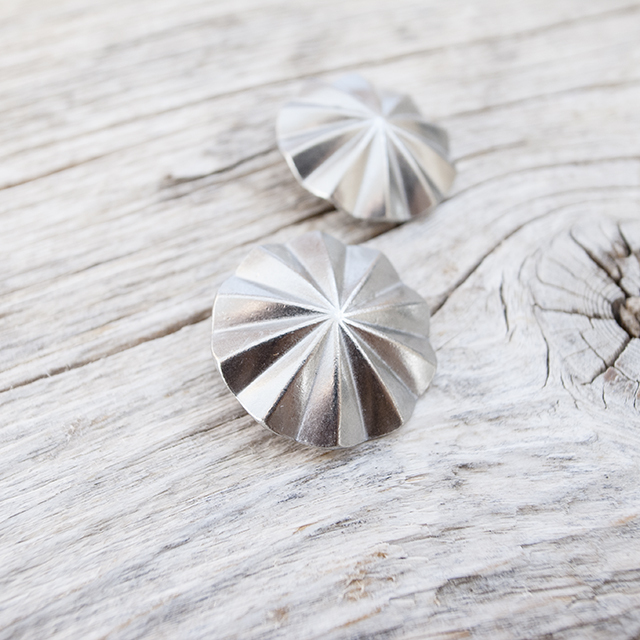 アポロコンチョボタン