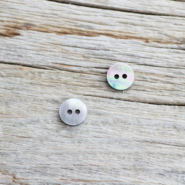 黒蝶貝ボタン　00104