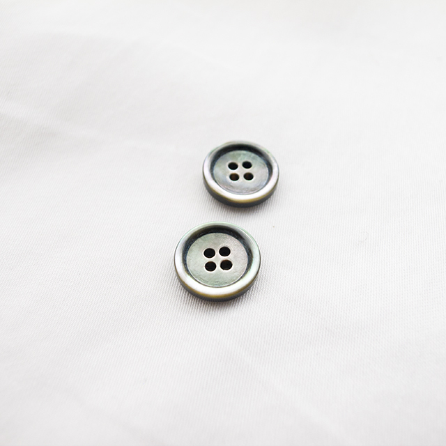 【厚みのある形(シャツ用 2.5mm厚)】黒蝶貝ボタン#uramigaki25 4穴11.5mm TAKASHIMAオリジナルモデル