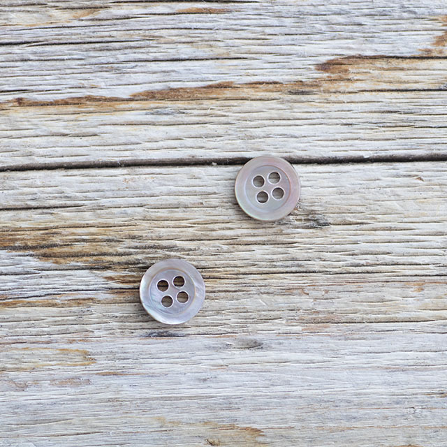 茶蝶貝ボタン 13mm|貝ボタンの卸通販 《タカシマボタン》