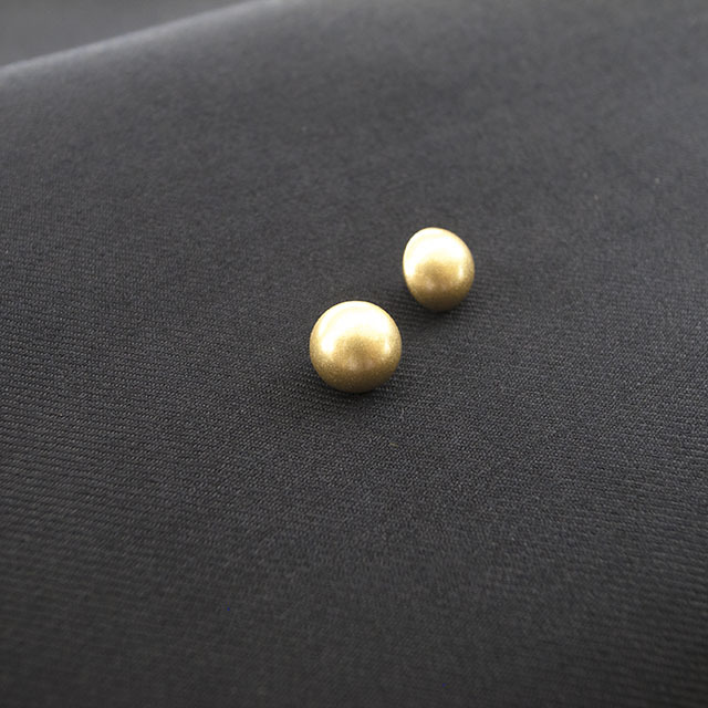 シンプルメタルボタン