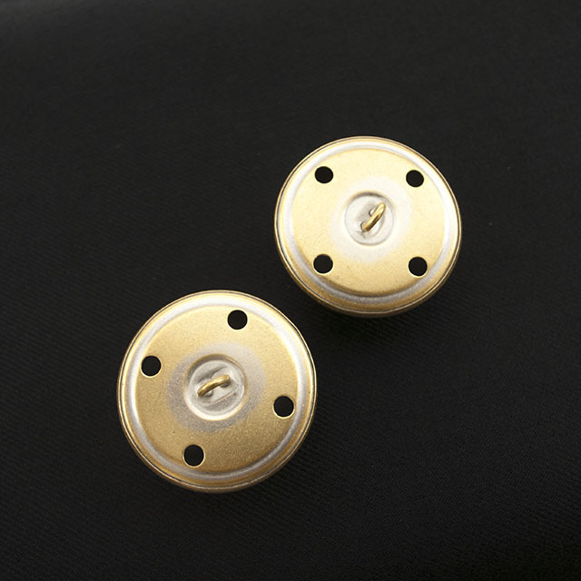 シンプルメタルボタン