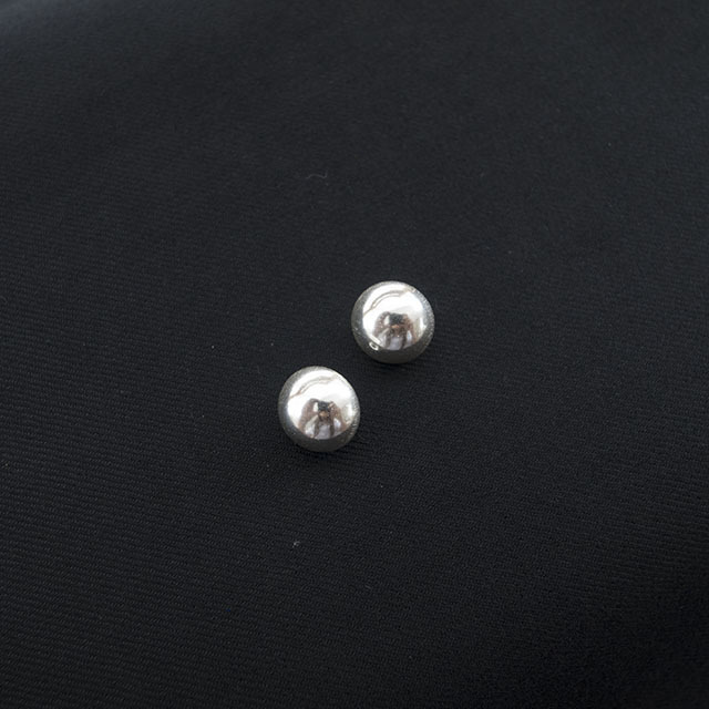 シンプルメタルボタン