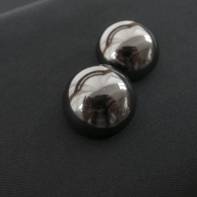 シンプルメタルボタン