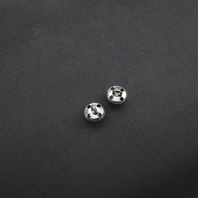 シンプルメタルボタン