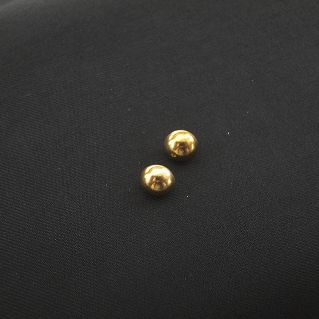 シンプルメタルボタン