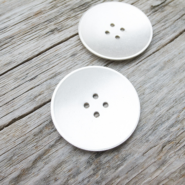 ゆ*う様 【完売品新品】birthdaybashボアポンチョ　メタルボタンバタフ ボタン 『メタル ダイカストボタン 1.8cm ゴールド BZ-0316